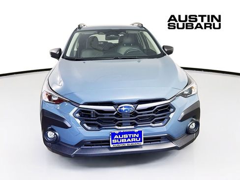 Used 2024 Subaru Crosstrek 2.0i Premium image 2