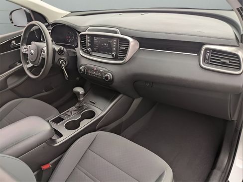 Used 2020 Kia Sorento LX V6 image 27
