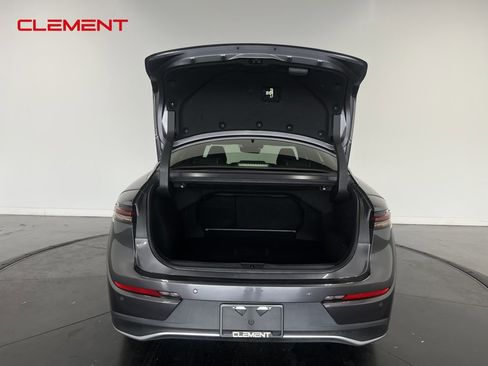 Used 2024 Toyota Crown Limited image 8