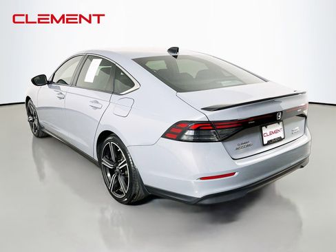 Used 2024 Honda Accord Sport image 9
