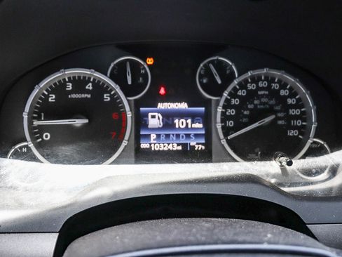 Used 2017 Toyota Tundra SR5 RWD image 24