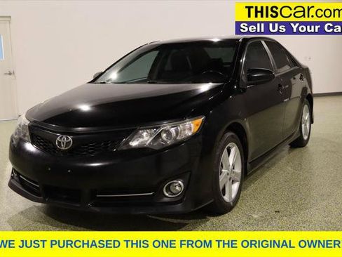 Used 2012 Toyota Camry SE image 3
