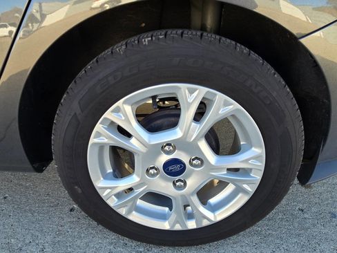 Used 2015 Ford Fiesta SE w/ Comfort Package image 14