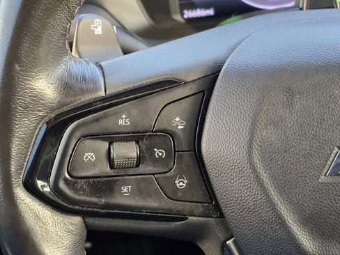 Used 2022 Chevrolet Bolt EUV Premier w/ Launch Edition image 16