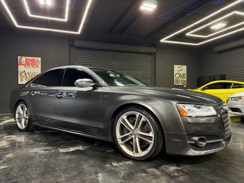 Used 2015 Audi S8 w/ S8 Driver Assistance Package AWD/4WD image 3