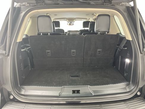 Used 2023 Ford Expedition XLT image 33