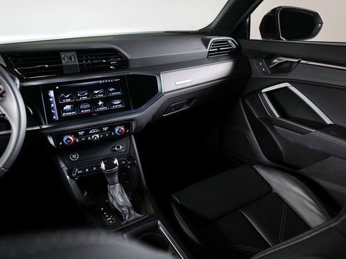 Certified 2023 Audi Q3 2.0T Premium Plus w/ Premium Plus Package AWD/4WD image 18