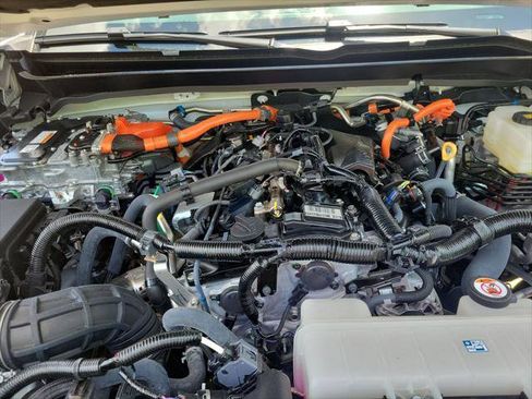 Certified 2025 Toyota Tacoma 4x4 Double Cab Hybrid image 42