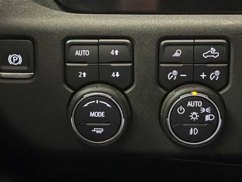 Used 2025 Chevrolet Silverado 3500 LTZ w/ Trail Boss Package AWD/4WD image 30