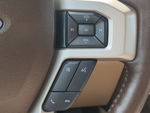 Used 2018 Ford F150 Lariat AWD/4WD image 24