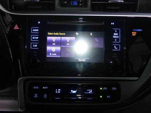 Used 2019 Toyota Corolla LE FWD image 34