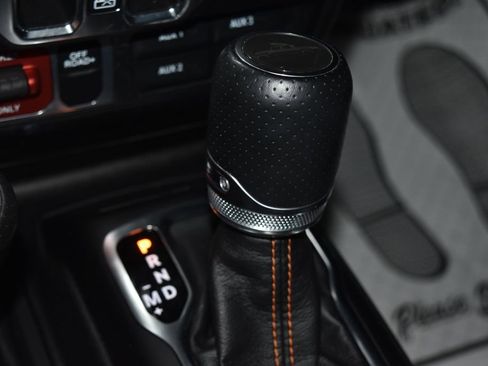 Used 2021 Jeep Gladiator Mojave AWD/4WD image 16