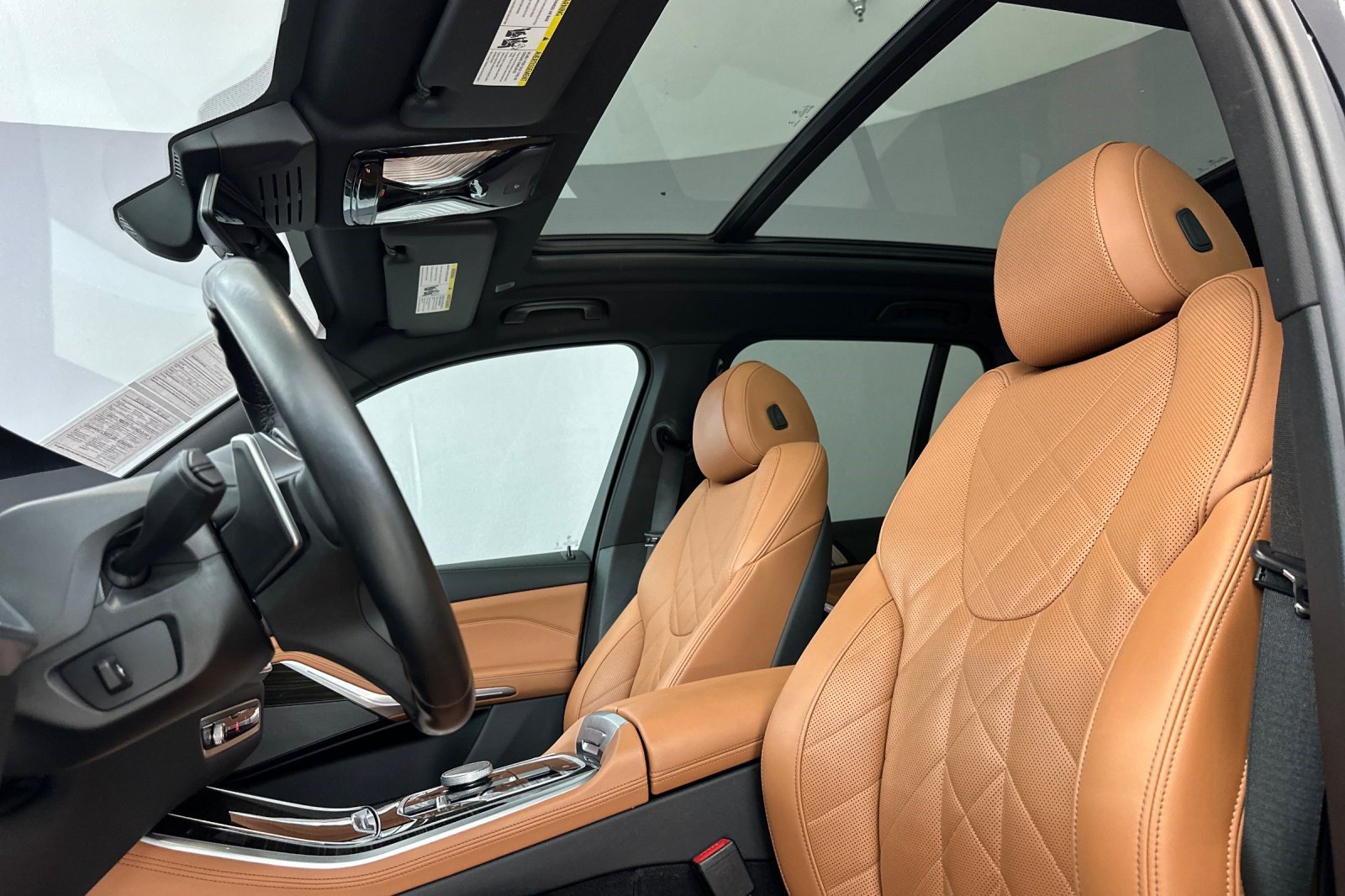 Certified 2024 BMW X5 sDrive40i w/ M Sport Package RWD image 24
