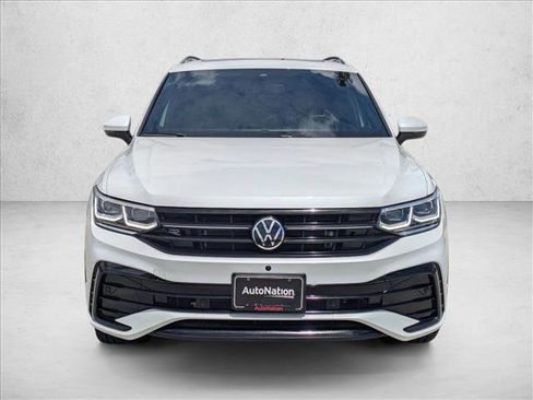 Used 2024 Volkswagen Tiguan SEL R-Line AWD/4WD image 2