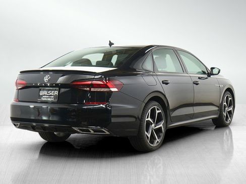 Used 2022 Volkswagen Passat 2.0T R-Line FWD image 5