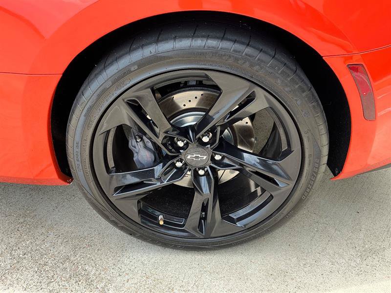 Used 2020 Chevrolet Camaro SS RWD image 26