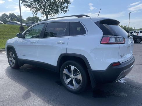 Used 2022 Jeep Cherokee Limited AWD/4WD image 6