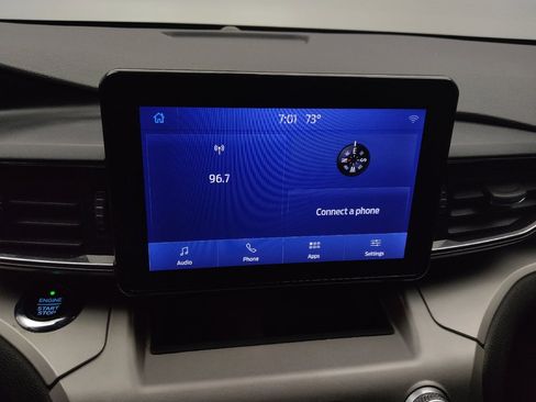 Used 2021 Ford Explorer XLT w/ Equipment Group 202A AWD/4WD image 25