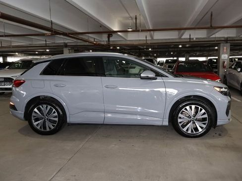 Used 2023 Audi Q4 e-tron Premium Plus w/ Premium Plus image 4