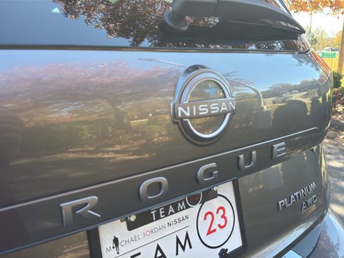 New 2026 Nissan Rogue Platinum image 14