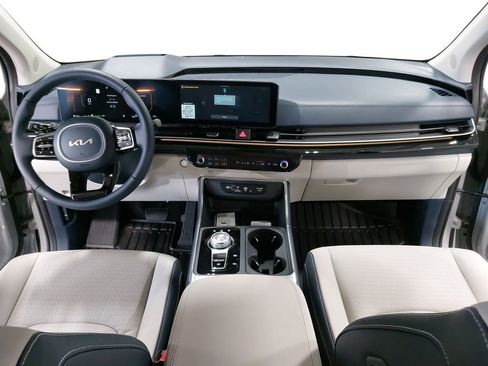 New 2026 Kia Carnival SX Prestige FWD image 9