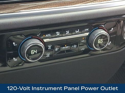 Used 2023 Chevrolet Silverado 1500 LT AWD/4WD image 13