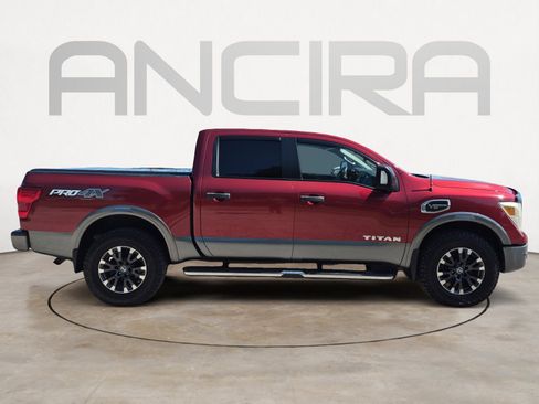 Used 2017 Nissan Titan PRO-4X AWD/4WD image 11