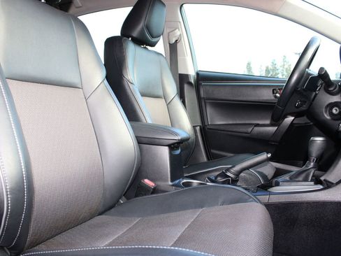 Used 2014 Toyota Corolla S image 11