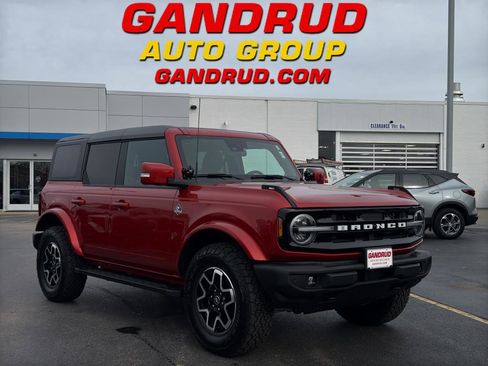 Used 2022 Ford Bronco Outer Banks image 1