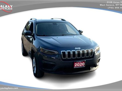 Used 2020 Jeep Cherokee Latitude w/ Cold Weather Group image 3