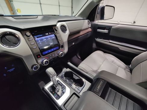 Used 2019 Toyota Tundra Limited w/ Limited Premium Package image 28