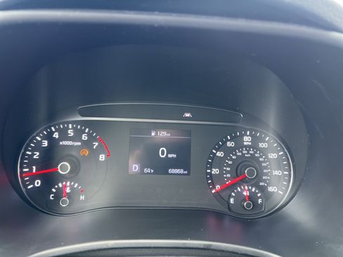 Used 2021 Kia Soul S FWD image 3