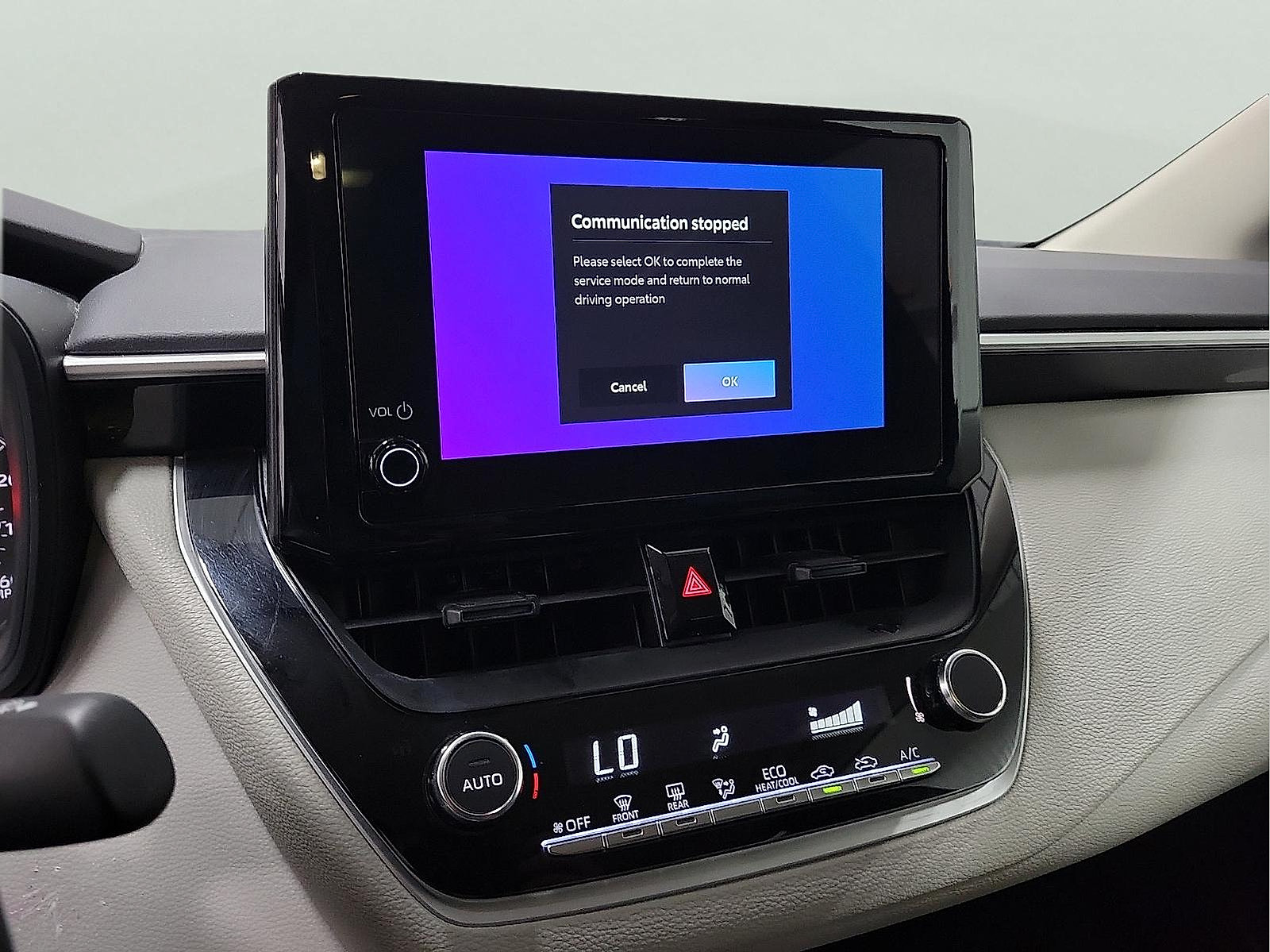 Certified 2025 Toyota Corolla LE FWD image 18