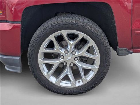 Used 2018 Chevrolet Silverado 1500 LT w/ All Star Edition image 22