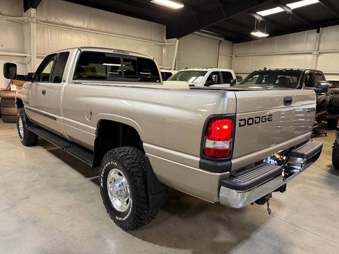 Used 2001 Dodge Ram 2500 Truck 4x4 Quad Cab image 2