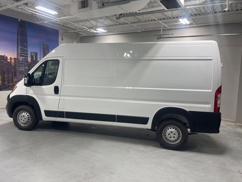 New 2026 RAM ProMaster 2500 w/ Convenience Group image 4