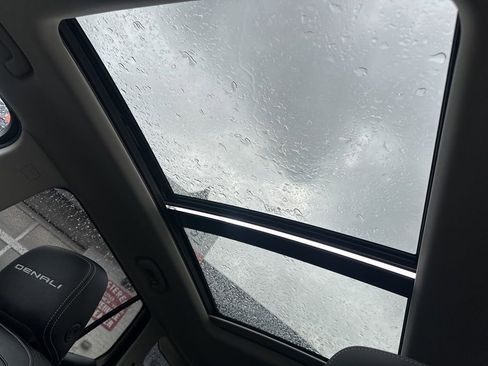 Used 2023 GMC Terrain Denali image 26