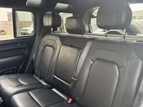 Used 2025 Land Rover Defender 110 V8 AWD/4WD image 23