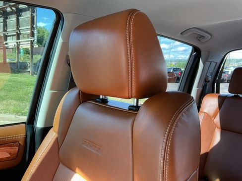 Used 2018 Toyota Tundra Platinum AWD/4WD image 37