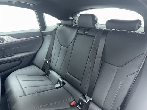 Used 2025 BMW i4 eDrive40 image 43