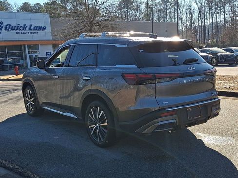 Used 2025 INFINITI QX60 Sensory w/ Vision Package image 4