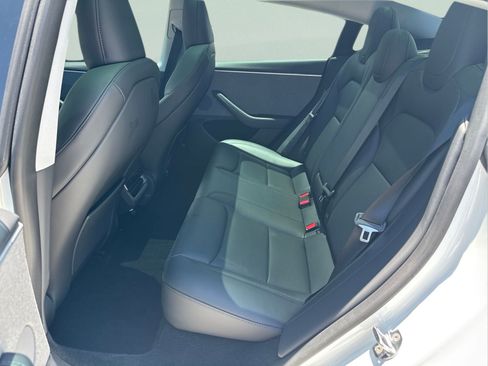 Used 2025 Tesla Model 3 Long Range RWD image 31