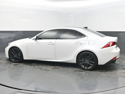 Used 2016 Lexus IS 200t image 7