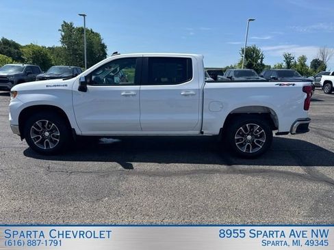 Used 2023 Chevrolet Silverado 1500 LT AWD/4WD image 6
