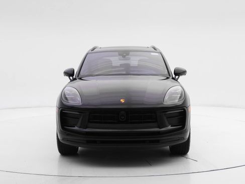 Used 2025 Porsche Macan image 8