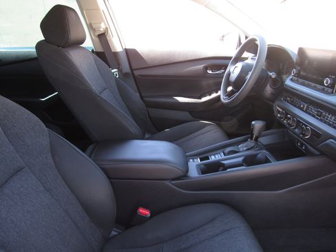 Certified 2023 Honda Accord LX image 8