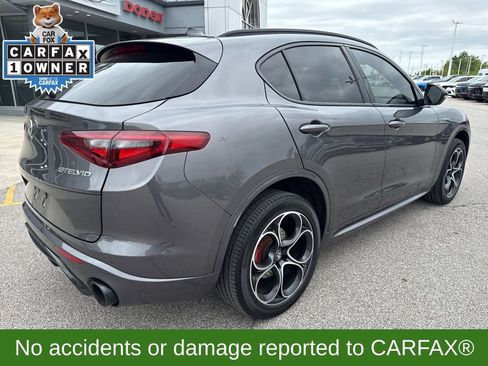 Used 2022 Alfa Romeo Stelvio Veloce AWD/4WD image 4