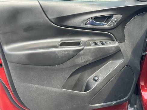 Used 2022 Chevrolet Equinox LT FWD image 18
