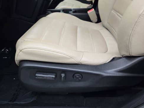 Used 2018 Honda CR-V Touring image 27