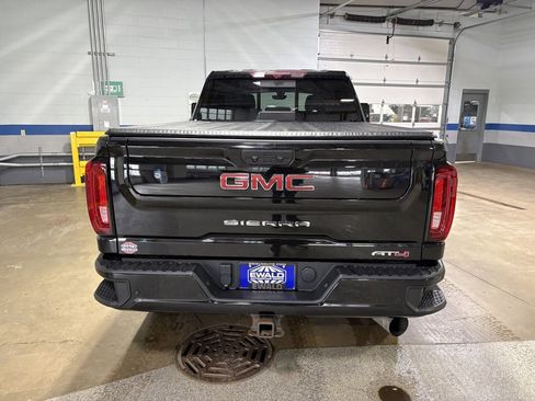 Used 2022 GMC Sierra 2500 AT4 w/ AT4 Premium Plus Package image 7